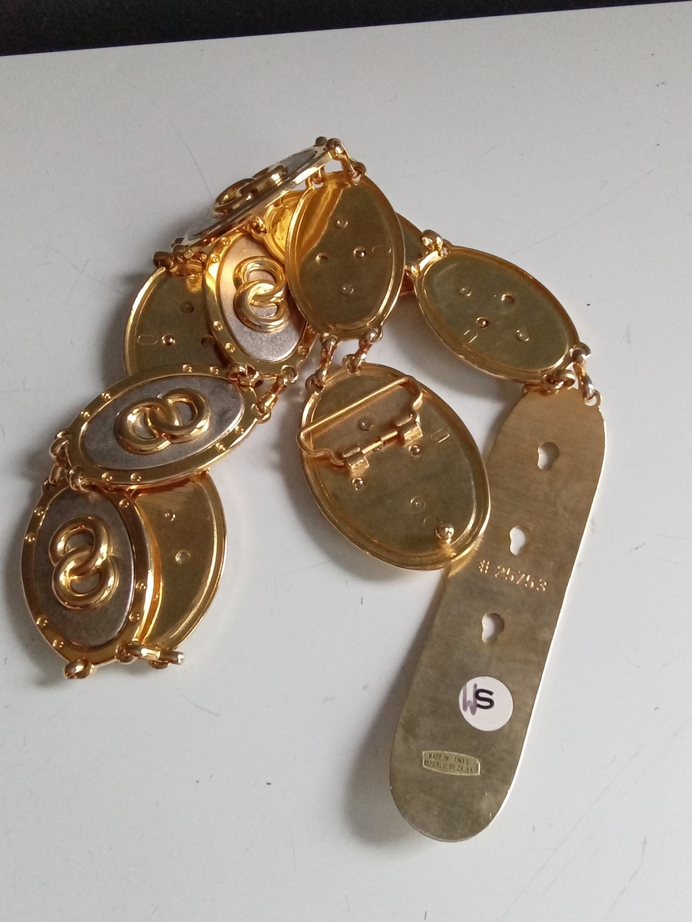Gold-Tone Interlocking Oval Link Bracelet - Unbranded